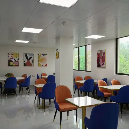 Debao Hailan Holiday Inn