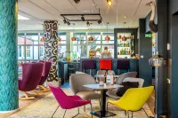 Novotel Lyon Bron Meeting & Events - bar