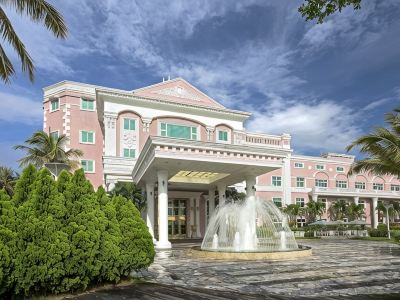 Le Beau Max Resort