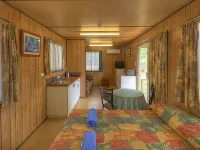 Batchelor Holiday Park Hotels in Batchelor