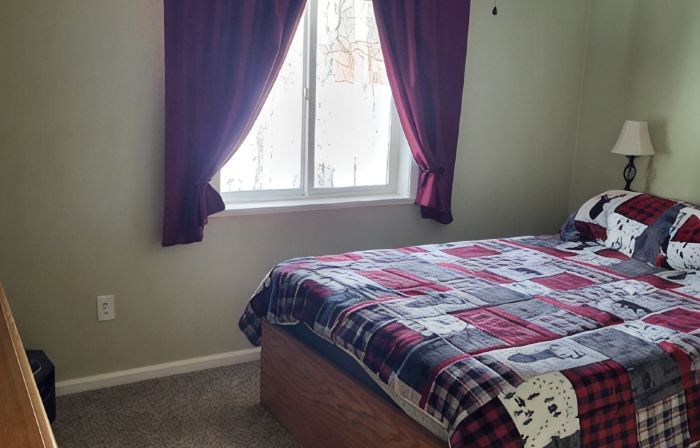 Enjoy your stay at the Grizzly Inn in the quaint community of Willow Alaska!