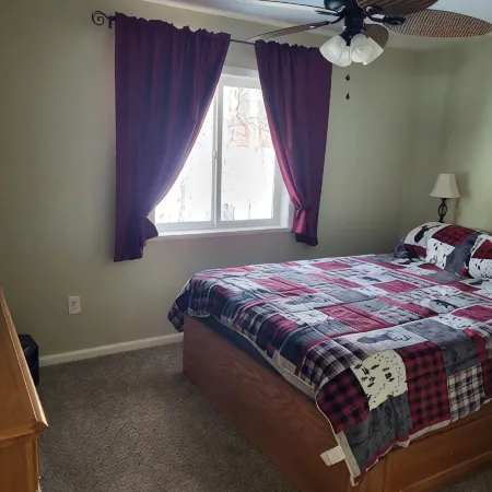 Enjoy your stay at the Grizzly Inn in the quaint community of Willow Alaska!