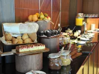 Hugo's Boutique Hotel - Adults Only - Airport Shuttle