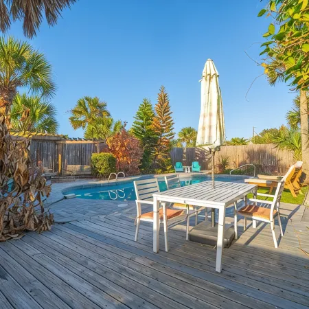 Large Pool. Private Beach Path. Vilano Beach House Closest to Historic St. Aug.