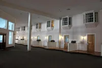 Whalers Inn and Suites