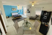 Caracoles #2 Apartment 7 Min to Airport & Free WI-FI
