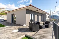 Casa Barros Serra, 3 Bedroom Holiday Home for all the Family in Calheta - 3-Star