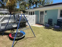 2-bedroom house in Nassau near downtown and the beach with Wi-Fi and AC