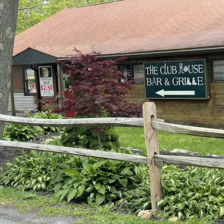 Welcome to "Cozy Home PA Blue Knob, Peaceful 2nd Floor Studio in Pennsylvania