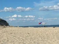 Walk to Mansion Beach, Large Yard!