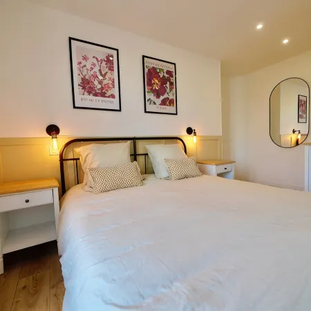 D-DAY SUITES:Liberty 35m²/Centre Ville/4 pers/2min from train station/15min from Utah Beach Отели в г. Карантан