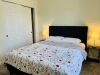Spacious and Clean Home with 4 Bedrooms and 2 Baths in a Safe Neighborhood - Wifi