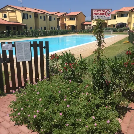 directly on the sea new apartment with garden and swimming pool