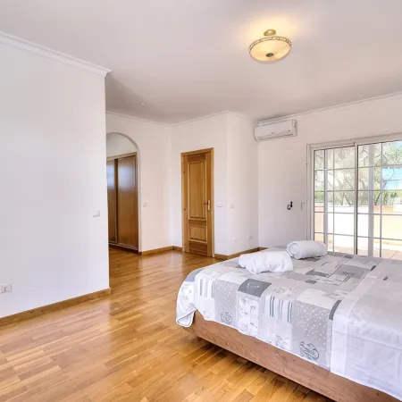 Amora Classic Villa 5 mins walk from center of vilamoura