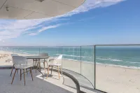 Sea View 2 bedroom Apartament located in Mamaia Nord