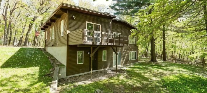 The Treehouse Hotels in Waupaca County