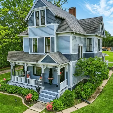 The Victorian House - Four Bedrooms - Two Bathrooms  -