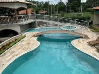 A Country House That Offers Tranquility and Comfort to Your Family. - Pools