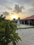 Large Spacious pool/patio with open concept near all amenities and best beaches. - Jacuzzi