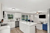 Spacious 5/2 in Orange Park - 3-Star
