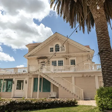 Charming Historic Lighthouse, A Magical Oasis With Great Sunsets
