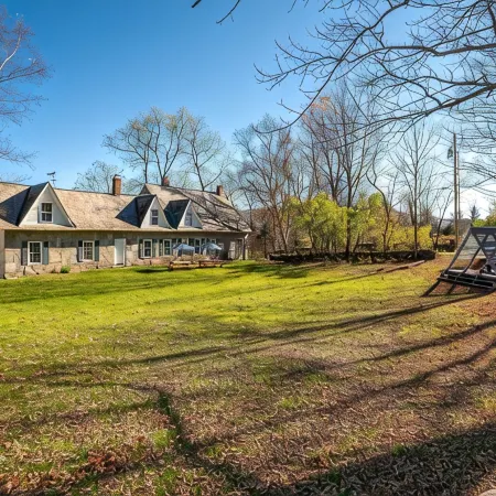 Beautiful Historic Country Estate – Modern Comfort in Okemo Valley