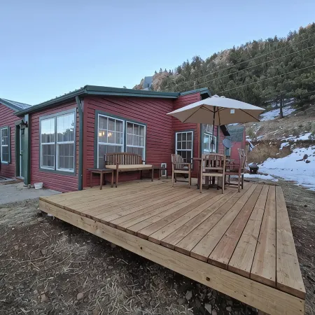 Hot tub 3miles from Cripple Creek Secluded pet friendly