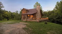Shenandoah Mountain Majesty Log Cabin on 15 Acres - Hot Tub-1GB Fiber Internet