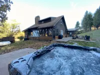 Whispering Pines Retreat-Newly Renovated Countryside Home
