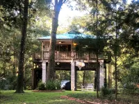 Suwannee River Retreat with Private Dock, Free Kayaks, and Fire Pit
