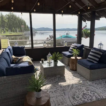 Beautiful 4th Lake Home with 3 Kings, Jacuzzi Tub, and Gazebo