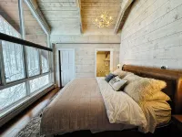 Charming 4-bedroom Ski house in Stratton with Shuttle or walk to slope. Hotels in Stratton Mountain