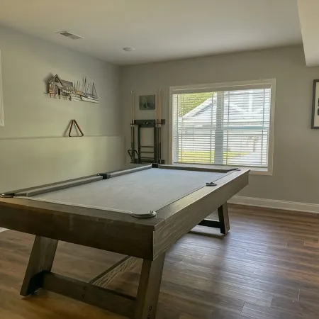 5-Bedroom Vacation Home with Private Slip, Just 10 Minutes from the Marina