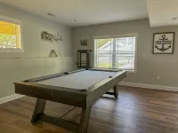 5-Bedroom Vacation Home with Private Slip, Just 10 Minutes from the Marina - 3-Star