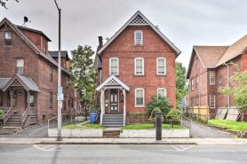 Location, is the key for this 3 bedroom!