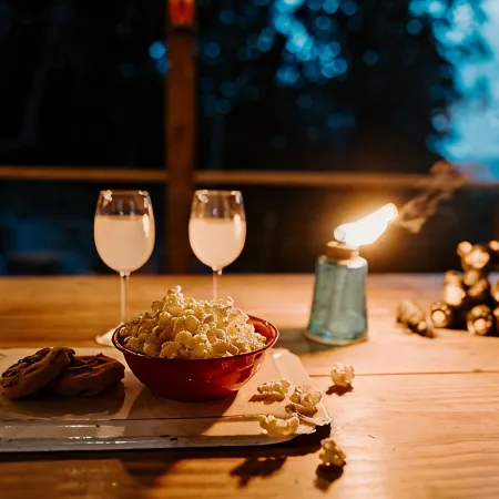 The Rusty Lantern! Enjoy peace and quiet in this cozy mountain cabin! Free WiFi