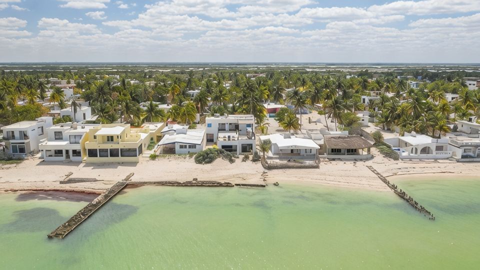 Coastal Casual Bliss: Beach + Pool + Rooftop Deck + Generator + Fast Internet
