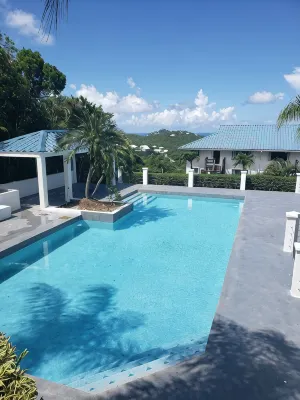 Luxury in Paradise - Pools