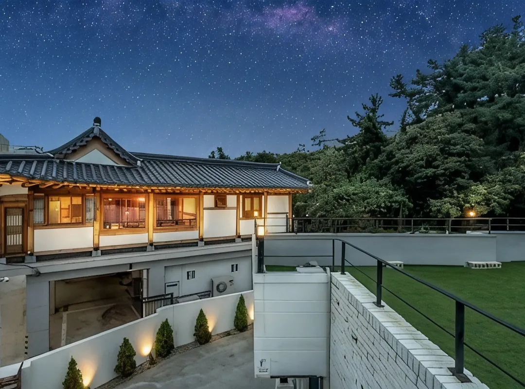 Gangneung Yeongjin The Hanok Pool Villa - 강릉시
