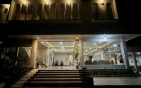 Grands Orchid Hotel - 3-Star