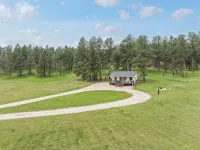 Historic Ranger Station in the heart of Nemo, SD - Chalets