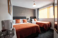Cherish Lewis Hotel Blackpool- 2 Min to Beach- Smart Lock- Fast WiFi