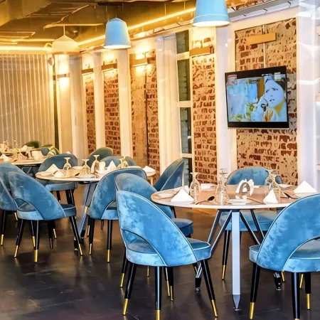 Grace Cox Smart Hotel