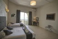 Europa Hotel - พร้อมระเบียง