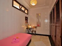 Lhostel à Casablanca Hotels near محطة قطار أوازيس