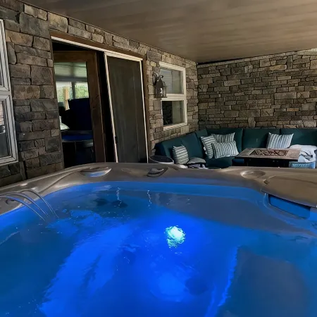 The Hideaway - 19 Private Acres to Explore