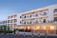 Mari Kristin Beach Hotel - Pet-friendly