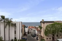 Beachside Retreat | Perfect Location| Free Parking