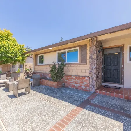 7 Bed Single Level Home+Detached Casita, Game Room, Fire-Pit, Free Parking/Wi-fi