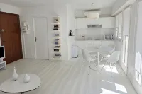 Beautiful for 4 people, town centre, 100 m from the beaches, near the shops